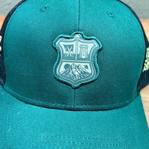 BRECKENRIDGE BREWERY Green Adjustable Nitro Irish Stout Trucker Hat - Picture 2 of 13